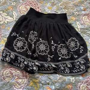 White House Black Market Black Skirt with White Floral Embroidery